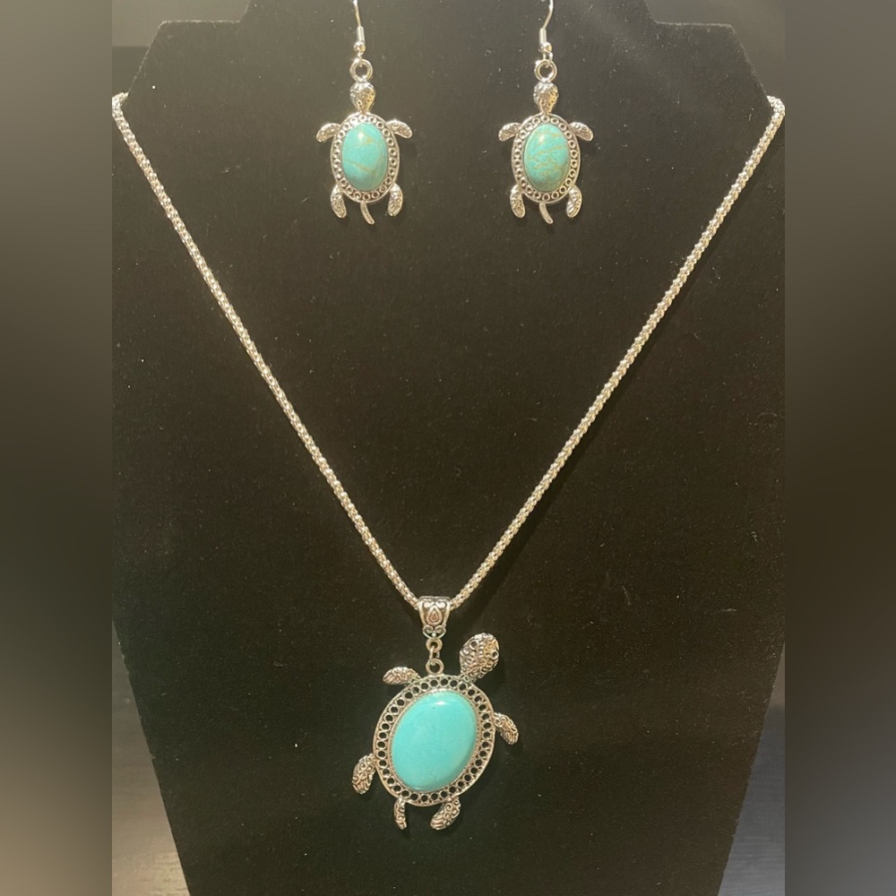Sterling Silver Turquoise Turtle Pendant Necklace Bracelet and Earrings Set
